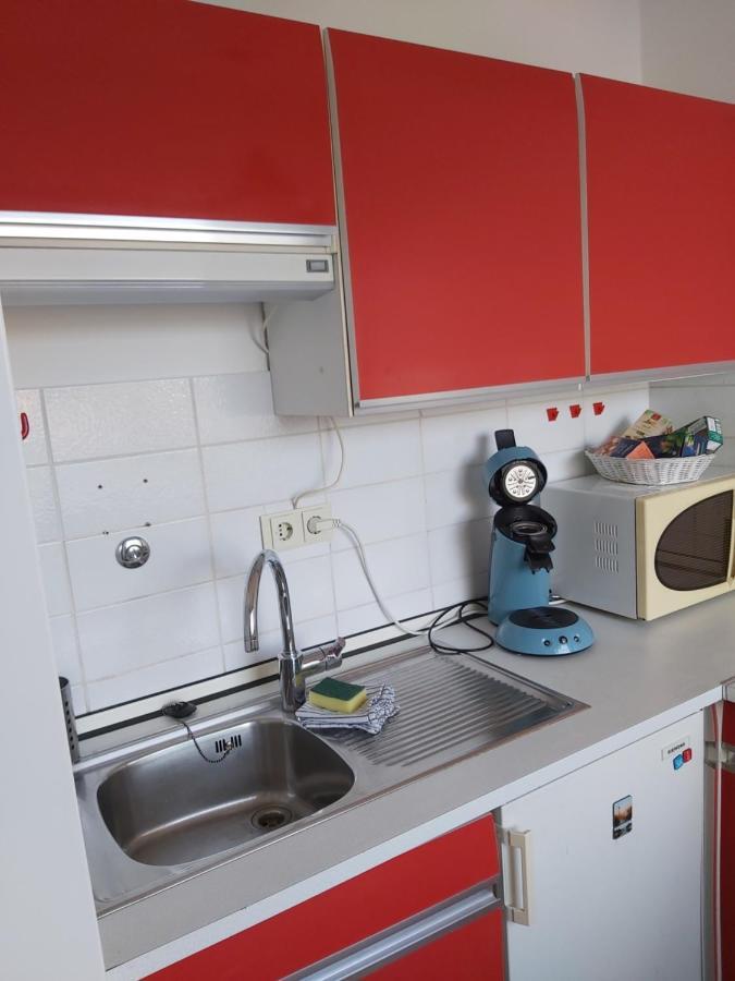 Ferienwohnung Well Located Flat With Balcony Düsseldorf Exterior foto